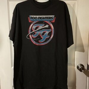 NWOT Black Graphic Foo Fighters Band T-Shirt